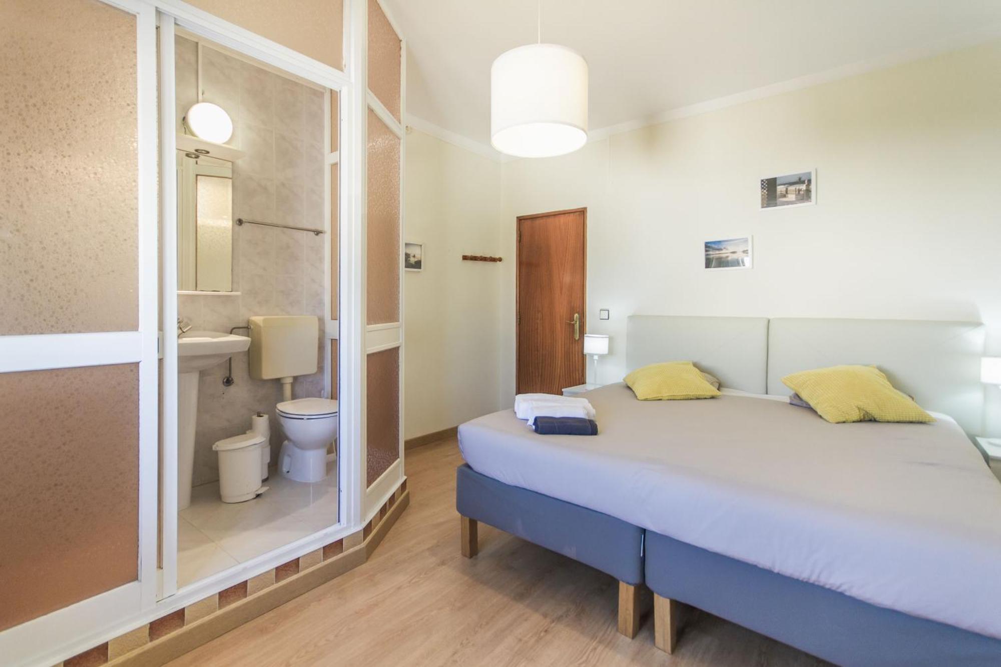 Beach Avenue Apartment Ferrel  Szoba fotó